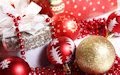 Ya están aquí los nuevos fondos navideños con esferas