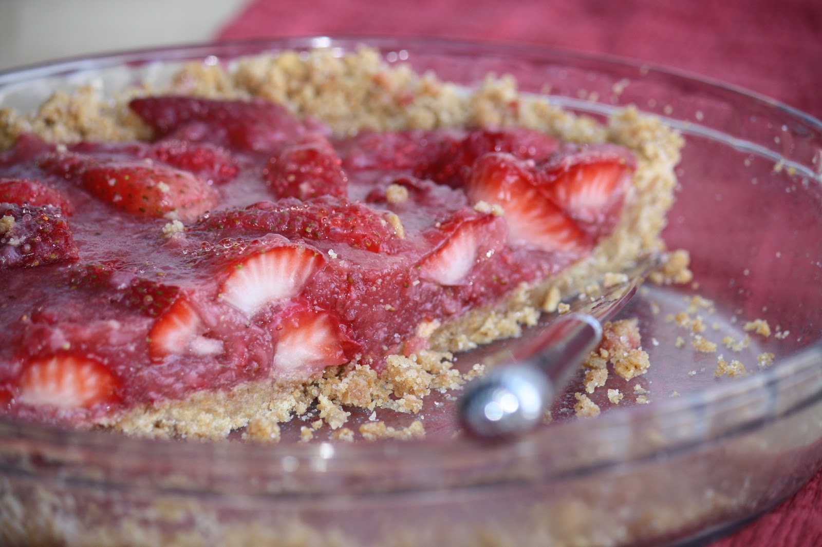 "B" dubs cafe Fresh Strawberry Pie with Graham Cracker Crust