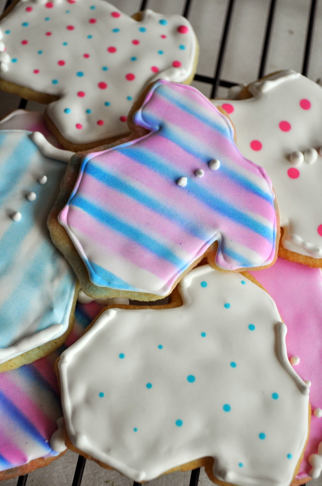 Our Italian Kitchen Boy or Girl? Baby Shower Onesie Cookies