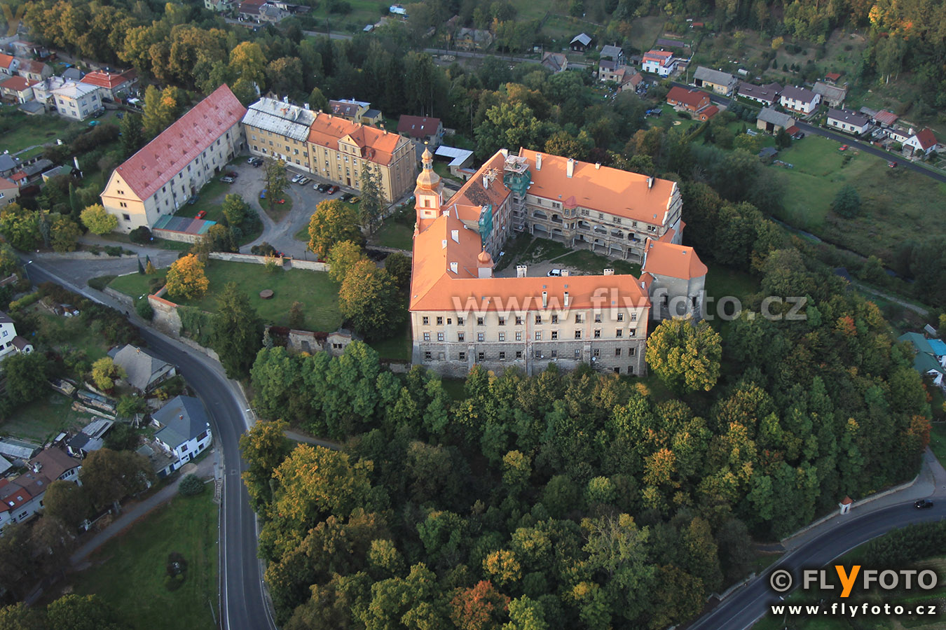 FLyFOTO letecká fotografie a video Bělá pod Bezdězem