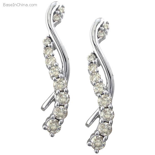 Fashion and Art Trend Fashionable Earrings