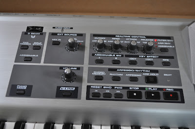 MATRIXSYNTH-B: Roland Fantom-X6 Synthesizer