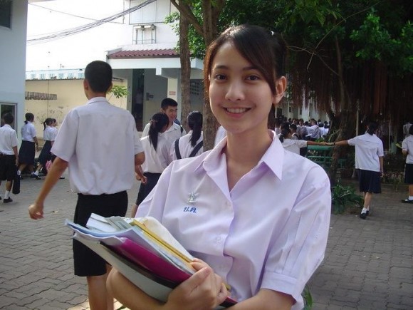 Thai Girls Lover: Taew Nattaporn Profile and lot of Cute 