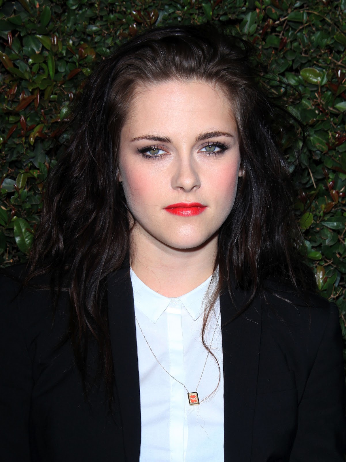http://2.bp.blogspot.com/-Jd_RU_QAKi0/T4lgA9MHj0I/AAAAAAAABi8/BiHILDwQOjA/s1600/kstewartfans2+(2).jpg