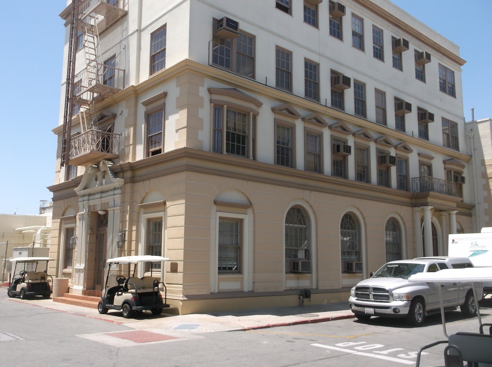 Filming Locations of Chicago and Los Angeles Black Sheep