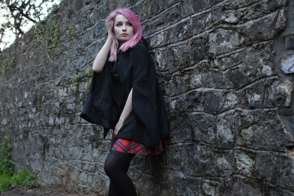 autumn winter outfit all black dr martens plaid tartan