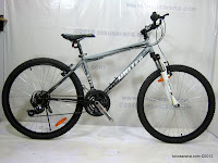 1 Limited Edition 26 Inch United Miami XC02 with SunTour Fork HardTail Mountain Bike