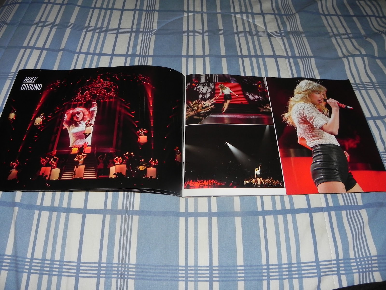Publicafé Collection Tour Book Taylor Swift Red Tour
