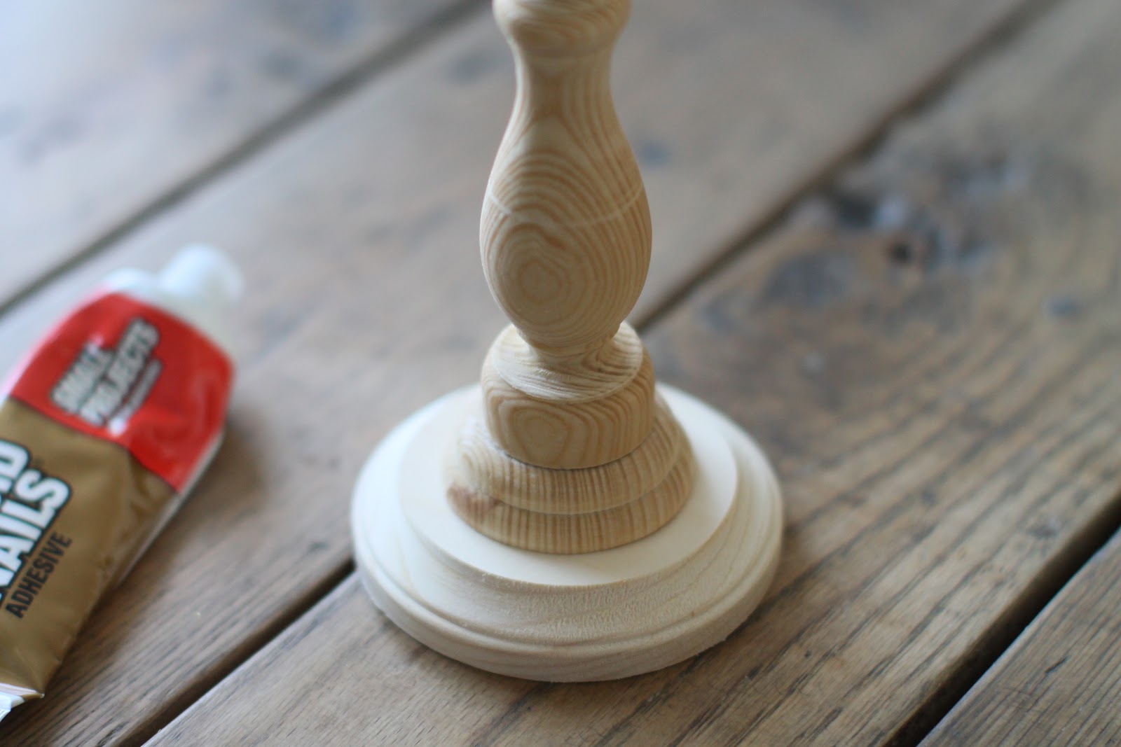 Fresh Blogs DIY Ornament Cake Stand {TUTORIAL & GIVEAWAY}