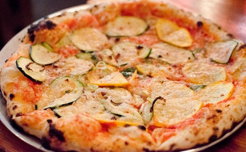 Zucchini Pizza with Leek and Garlic