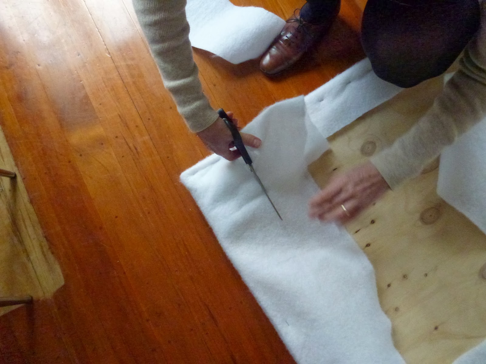 Lee Caroline A World of Inspiration DIY Linen Headboard