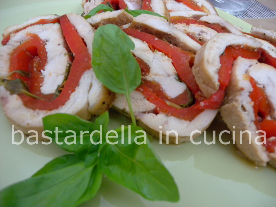 Bastardella in cucina: Rotolo di petti di pollo con peperoni