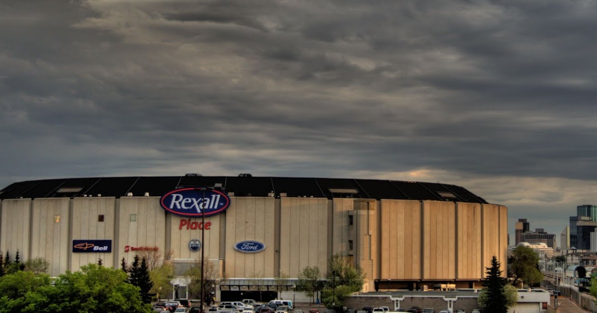 THE SKY I SCRAPE September 23 Pearl Jam in Edmonton