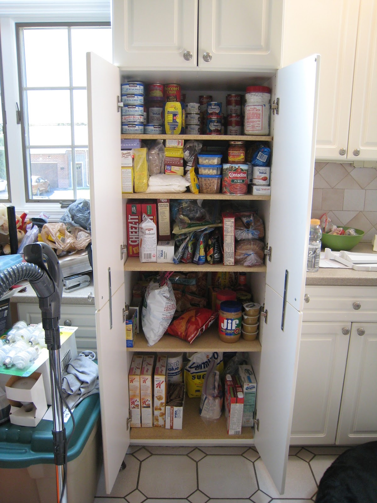 Rhody Life: DIY: Pantry Shelves