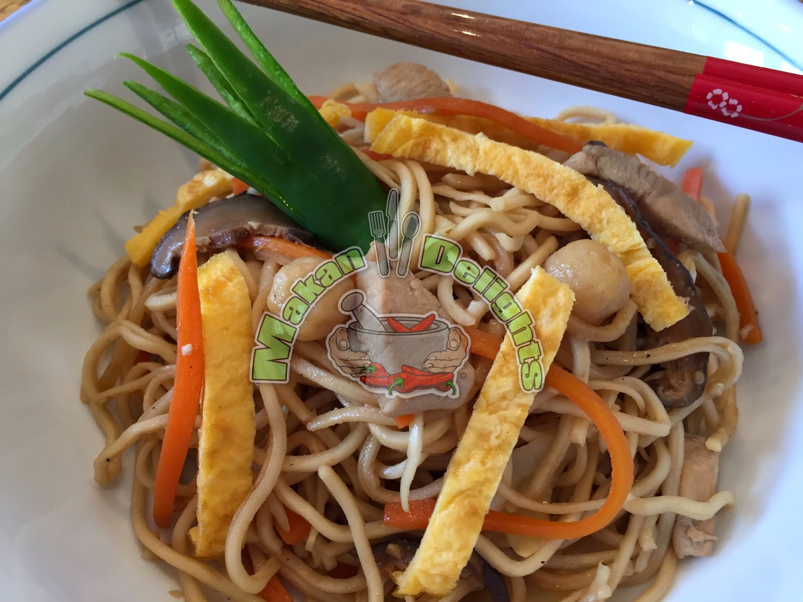 Makan Delights Simple Fried Egg Noodles