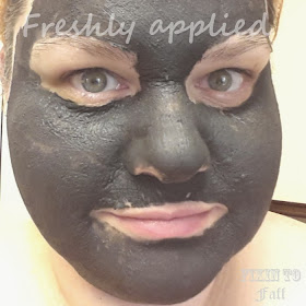 Following PINstructions: a new series where I test out pins for DIY or homemade beauty hacks. Today I'm testing out the DIY Glamglow-inspired face mask from My Newest Addiction.