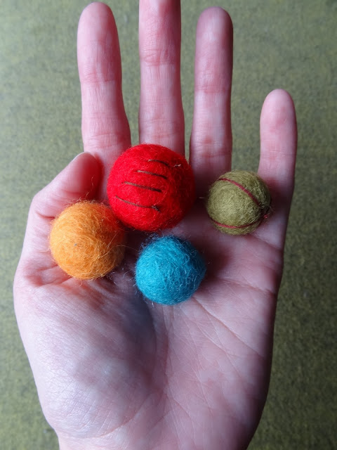 felt ball DIY