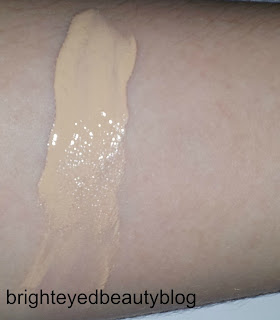 Swatch of Maybelline New York Fit Me Foundaton in Ivory 115 Swatch of Maybelline New York Fit Me Foundaton in Ivory 115