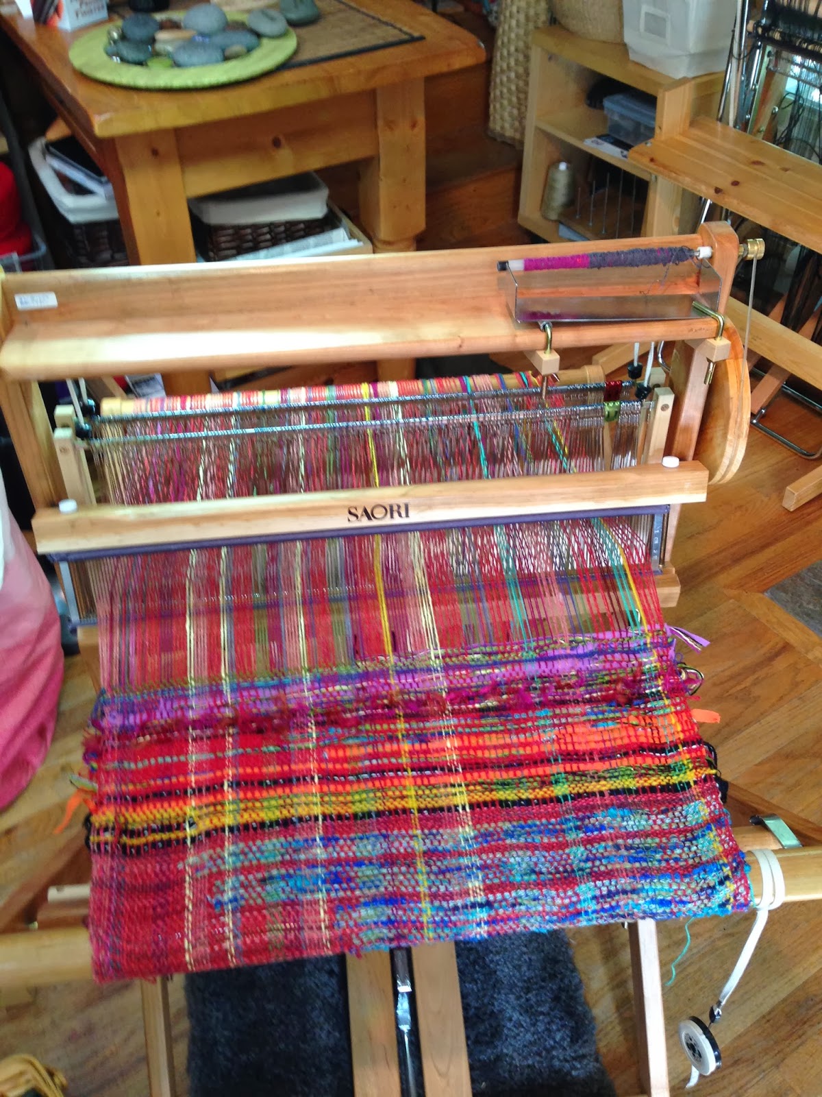 CENTERING WITH FIBER Saori weaving classes