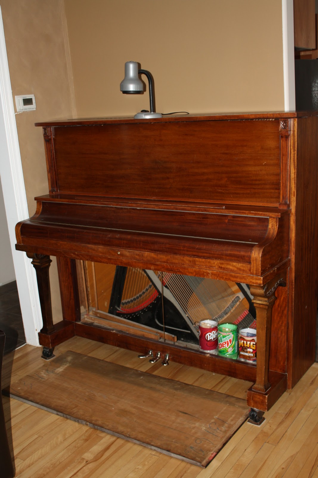Carolyn Ward DIY Passive Humidifier for a Piano