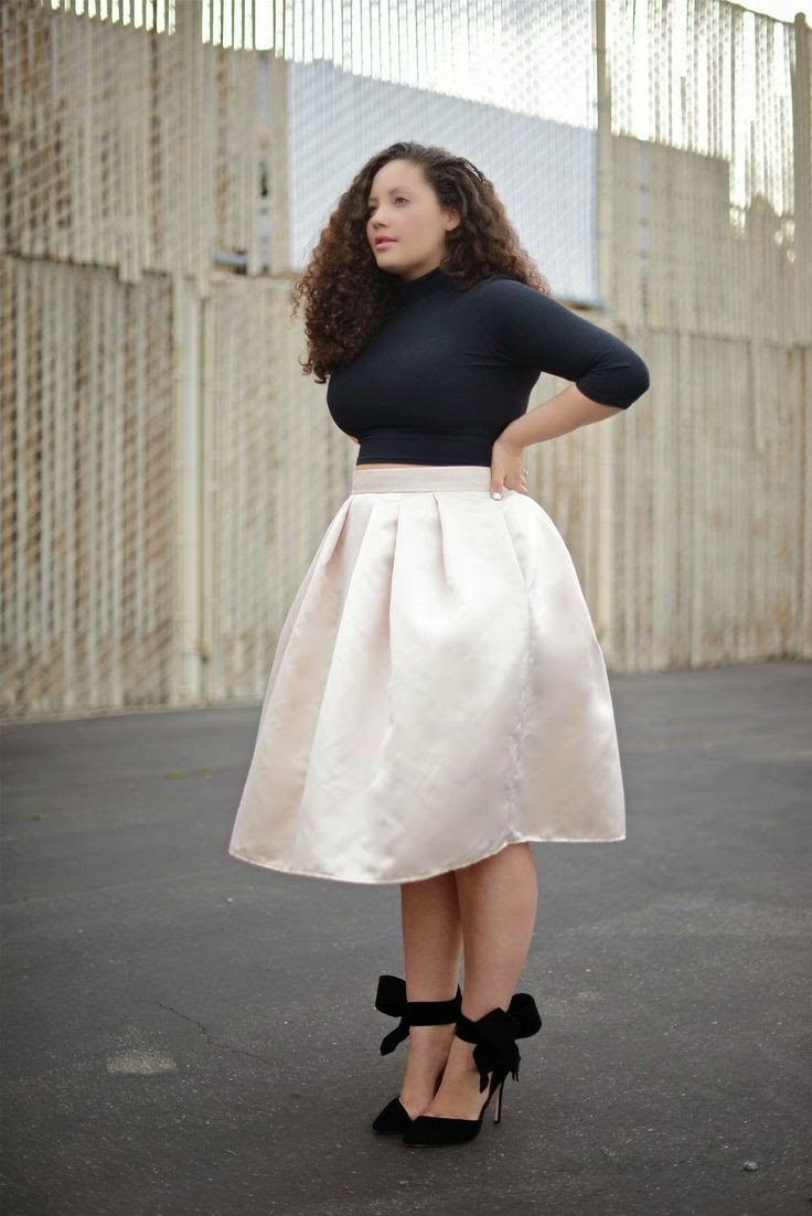 geeks fashion How to dress your High Waist Skirt as a Plus Size Woman