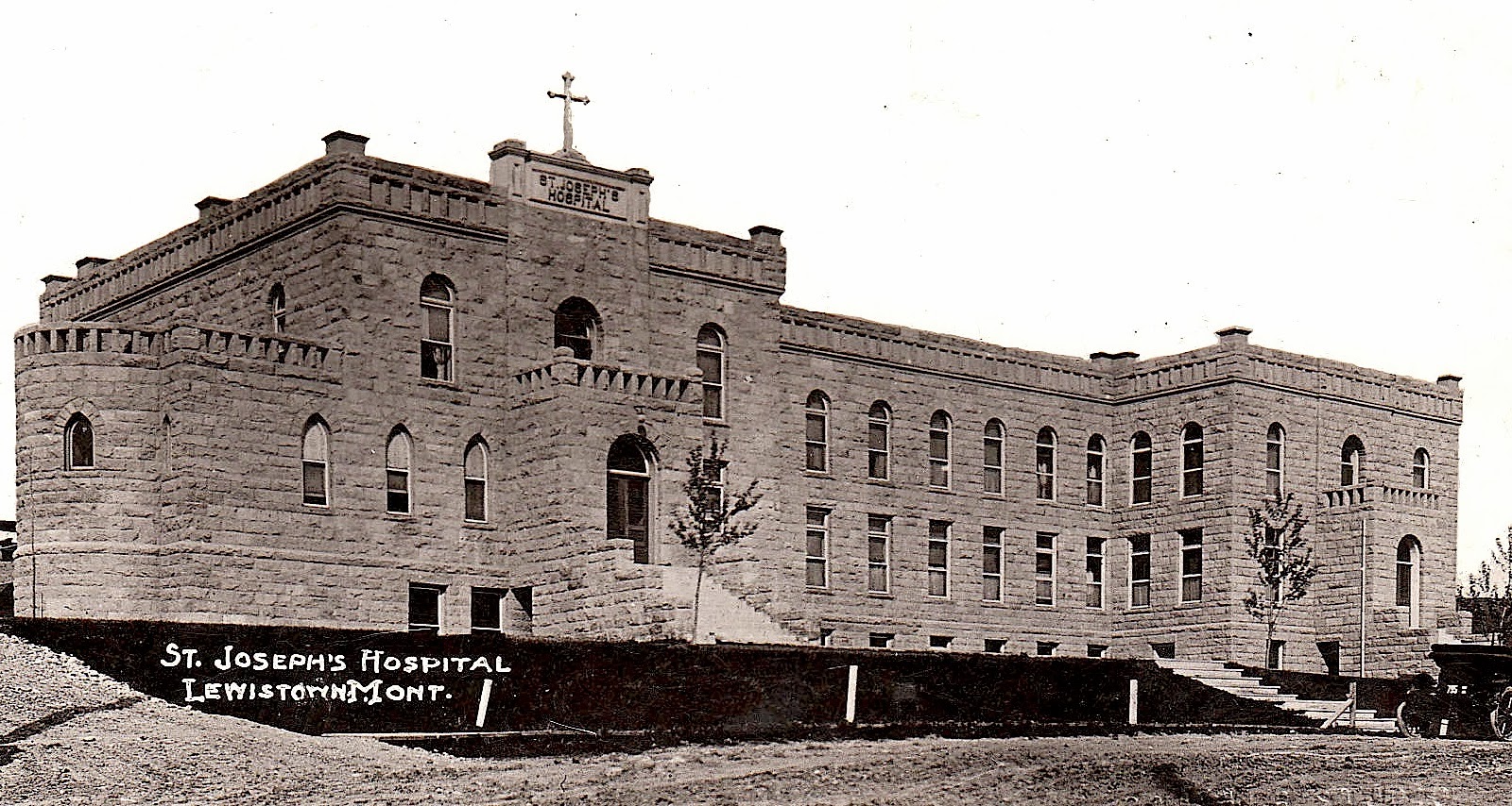 Montana Roué Lewistown, heal thyself!