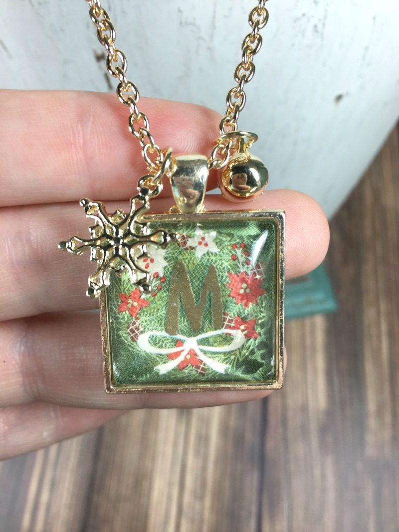 Courtney Lane Designs Make Your Own Holiday Necklaces!