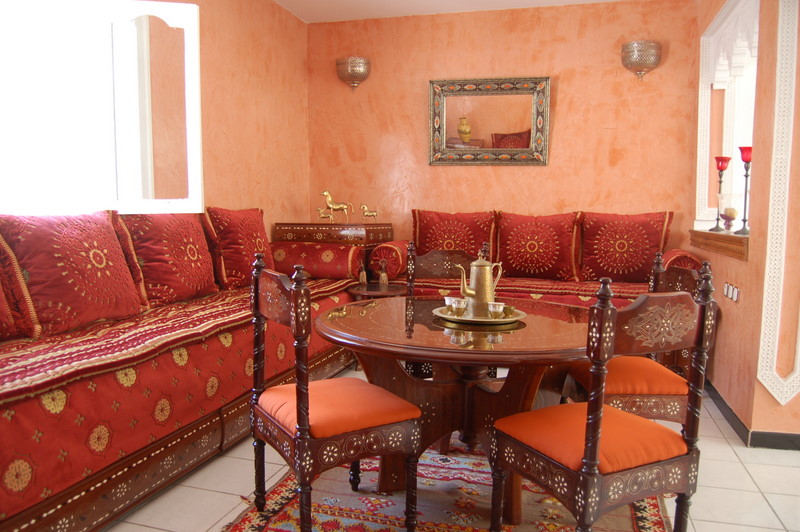 Salon moderne orange: orange couleurs claires and appartements on ... Salon moderne en couleur rouge