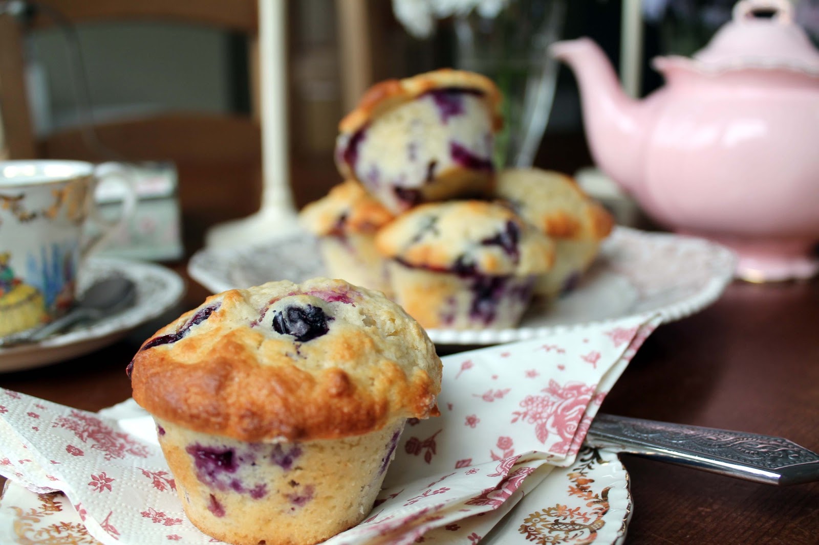 Serena's Medium Rare New York Style Blueberry Muffins