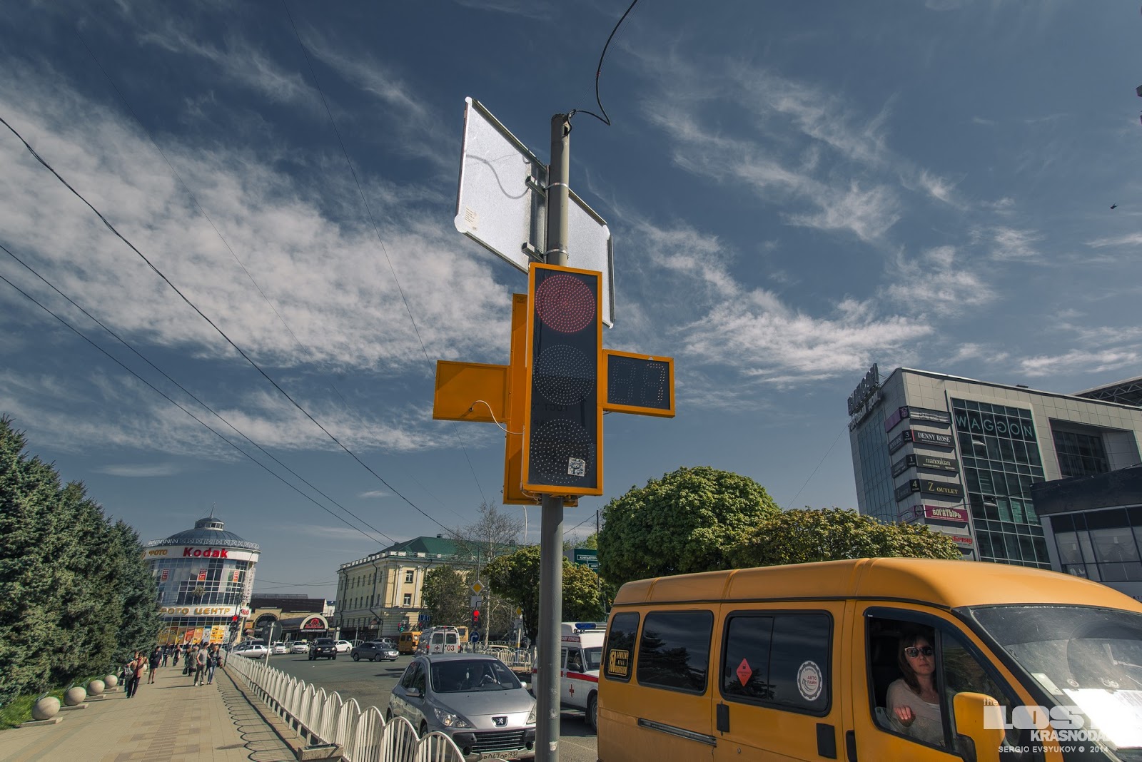 Новый светодиодный светофор в Армавире Плоский светофор