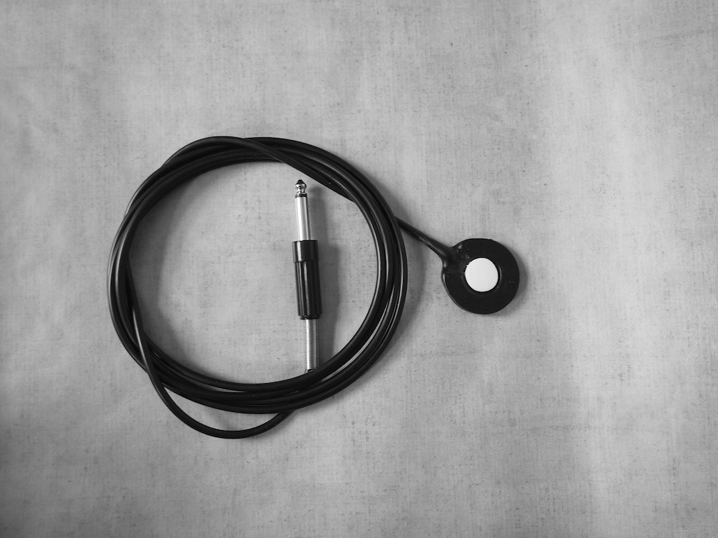 JrF contact microphones