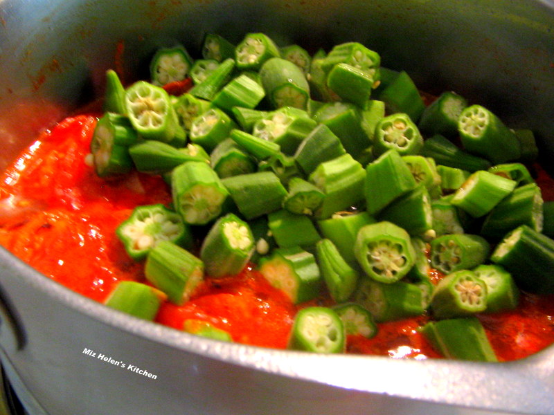 Miz Helen's Country Cottage Fresh Stewed Okra and Tomatoes