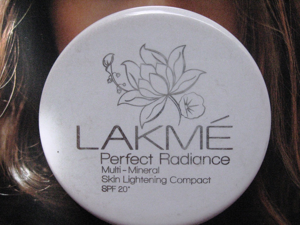 Lakme Perfect Radiance Compact Powder
