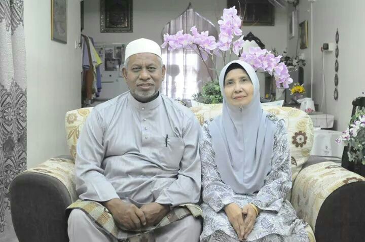 ...Ayah & Ibu...