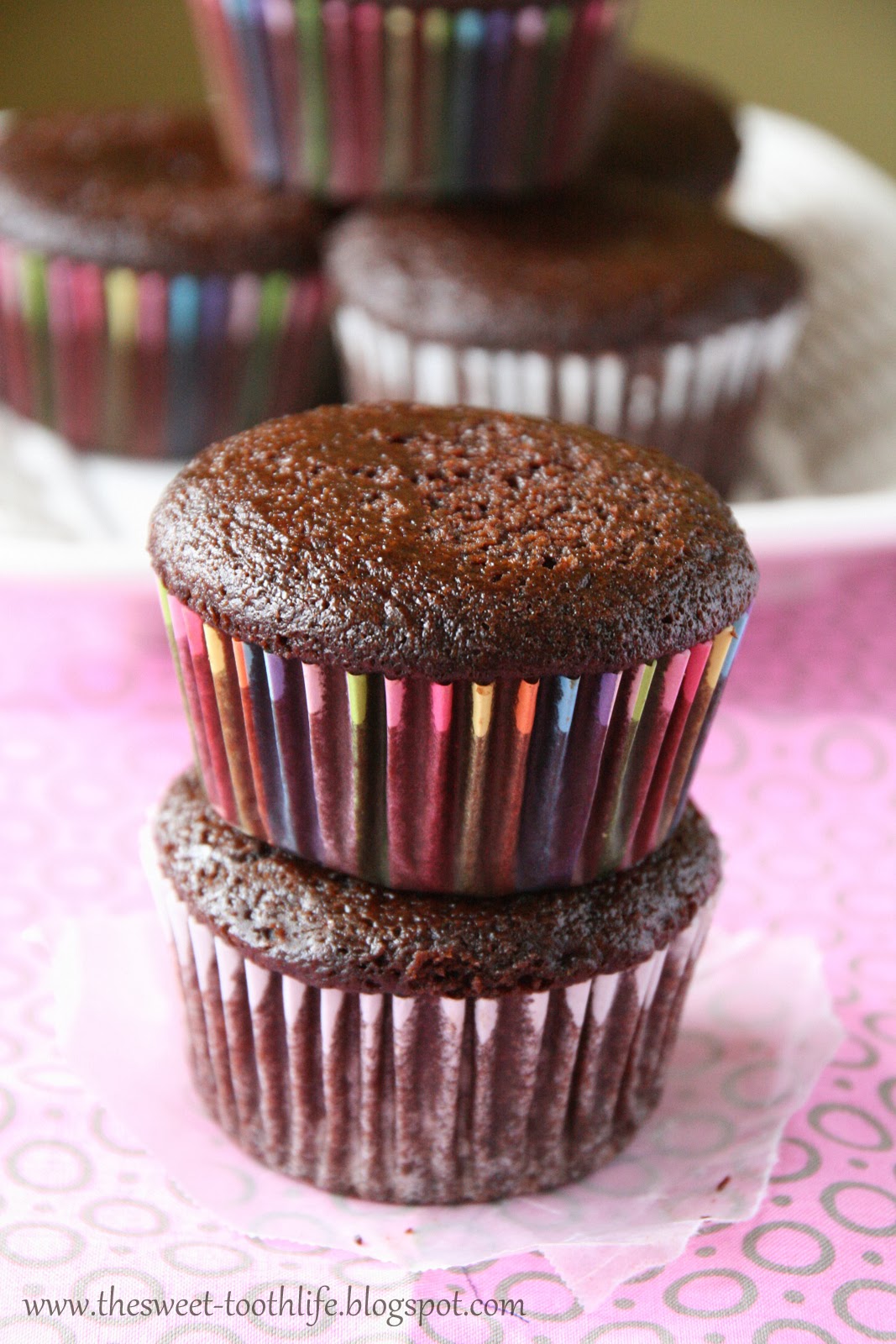 The Sweet {Tooth} Life Vegan Chocolate Fudge Muffins