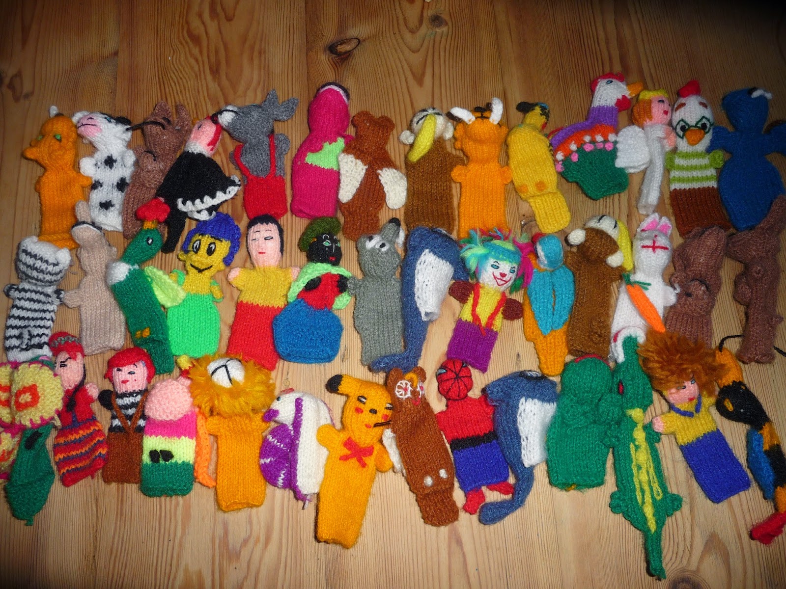 This is how we learn Spanish... Meet my puppets!