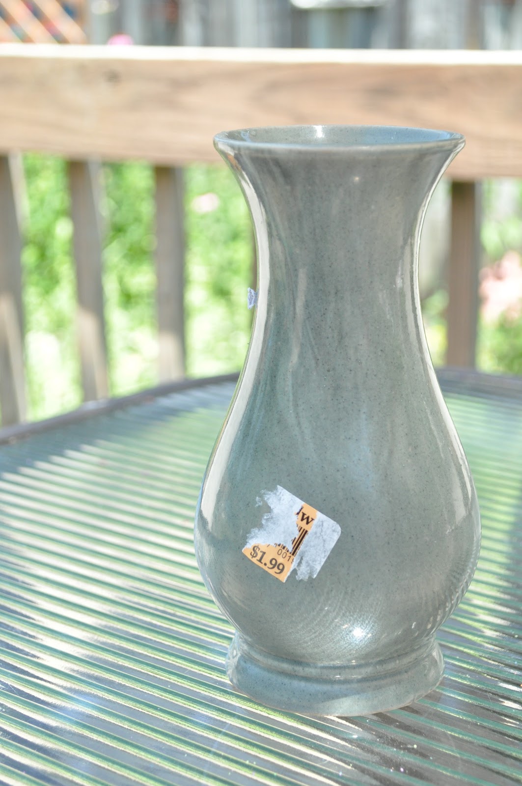 Supercute Goodwill vase makeover... Jennifer Rizzo