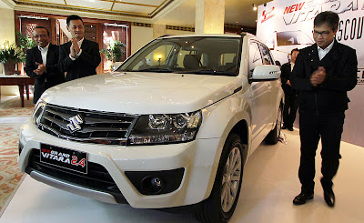 Gambar Mobil Suzuki New Grand Vitara 2.4