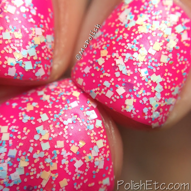 Digital Nails - Definitely Not Cute - McPolish - Glitter in my Pockets - MACRO