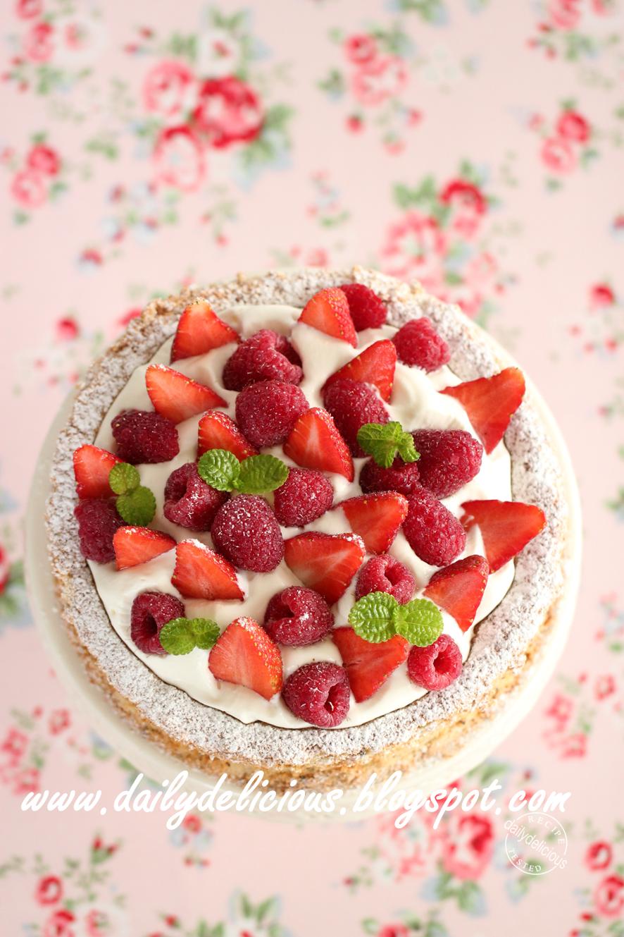 dailydelicious Happy Cooking with LG SolarDOM Hazelnut meringue cake