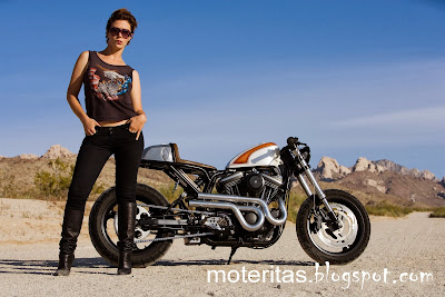 café-racer-girl-and-motorcycle-hd-wallpaper-espectaculares