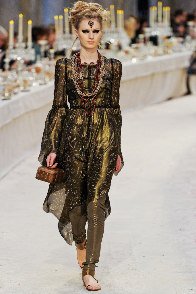 Christian Dior Fall 2012 Couture - Review - Vogue