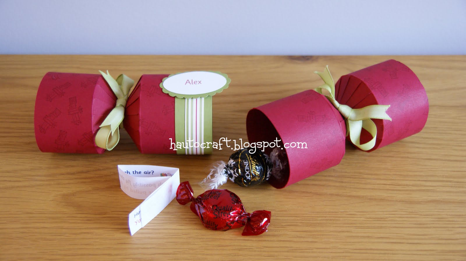 Hau To Craft Christmas Crackers
