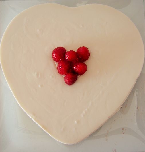Corazón De Tarta De Queso Con Frambuesas
