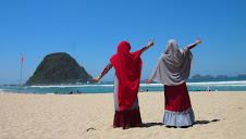 Pantai Pulau Merah Banyuwangi