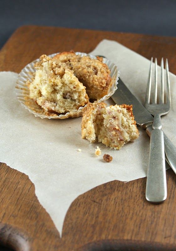 Authentic Suburban Gourmet Fig Muffins with Brown Sugar Crumb Topping