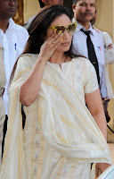 Bollywood Celebrities at Madhuri Dixit's Father Prayer