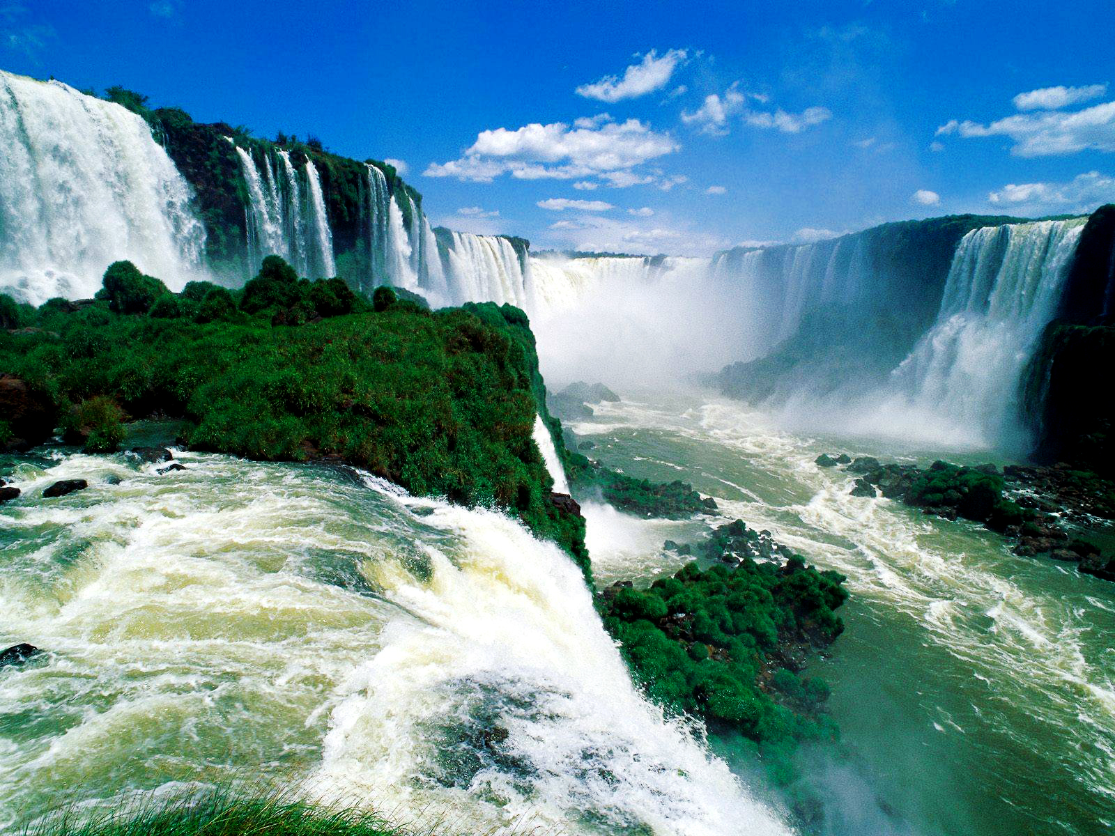 Must See Natural Holiday Destination Iguaza Falls HD Wallpaper | HD