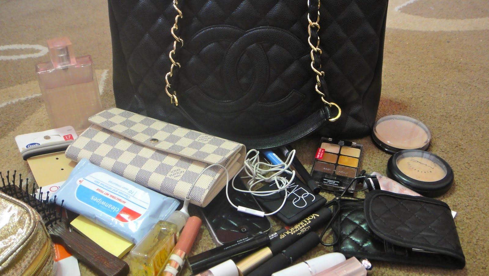 Makeup is FUN! What's Inside My Purse?