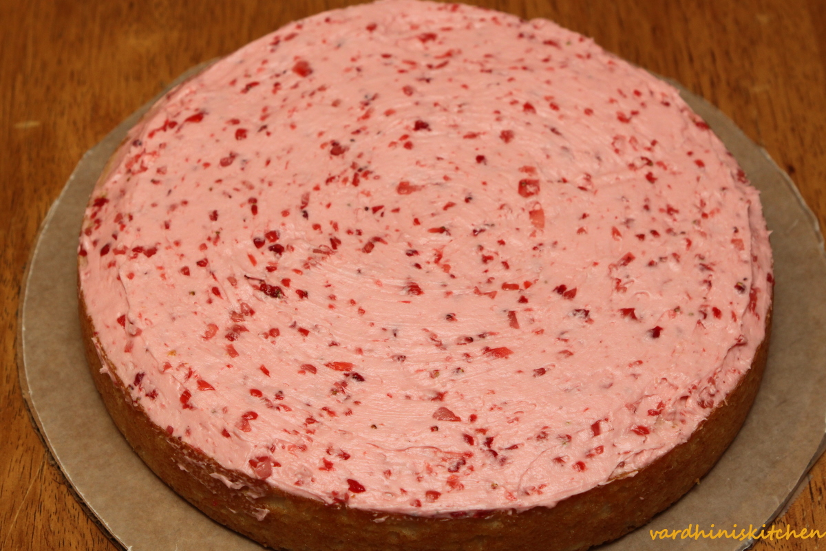 Cooks Joy Classic White Cake with Strawberry Buttercream Frosting